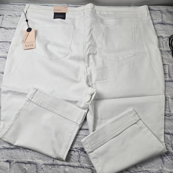 NWT NYDJ Plus Marilyn Cuffed Crop Jeans sz 26W Optic White LiftxTuck Technology - Picture 3 of 16